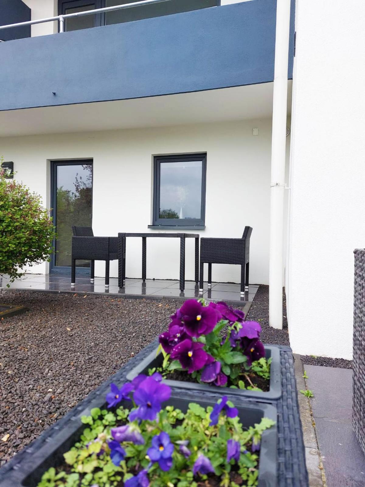 Gaestehotel Lucendi Premium Lounge Hohenleimbach Exterior foto